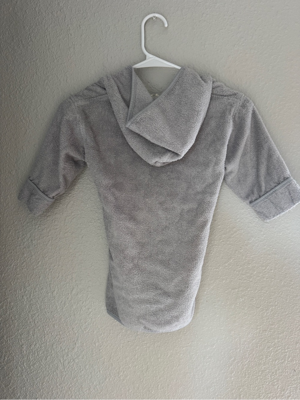 Kyte Baby Hooded Bath Robe 🤍 - Picture 2 of 6